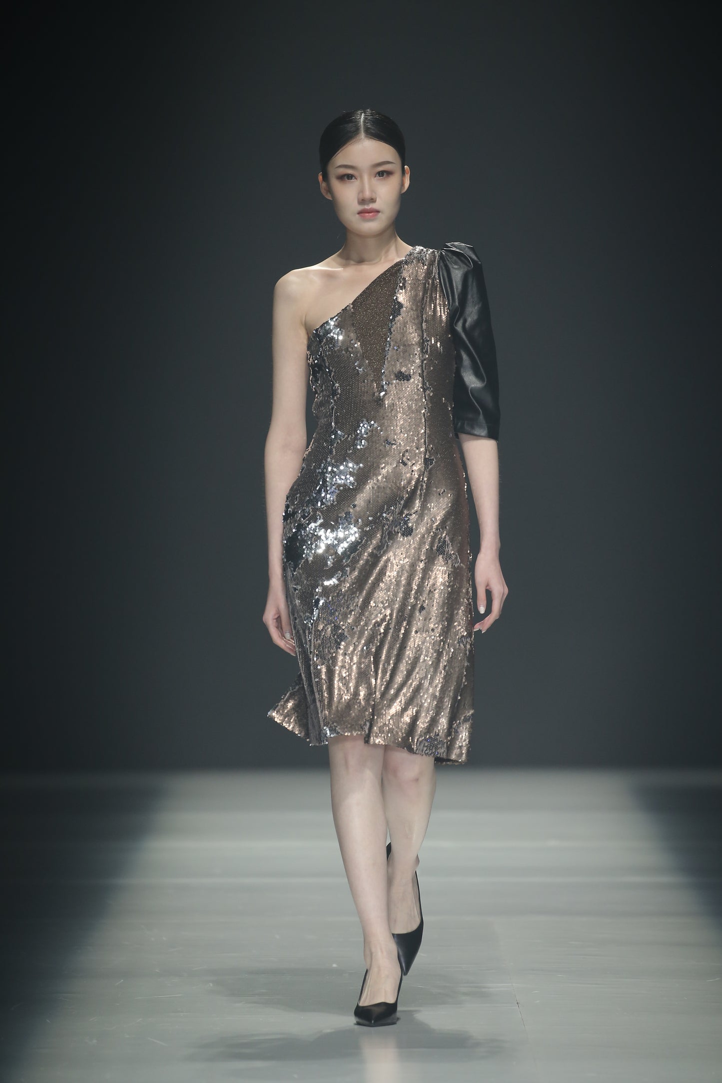 Dress vintage leather and pailettes - dieppacouture