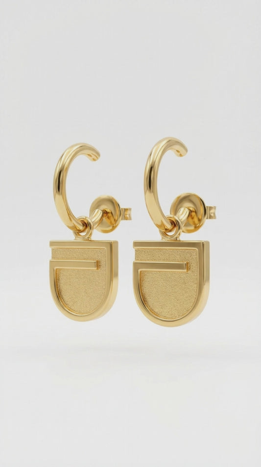 Orecchini con logo placcati in oro